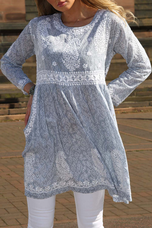 Sienna Embroidered Pocket Lawn Kurta In Grey