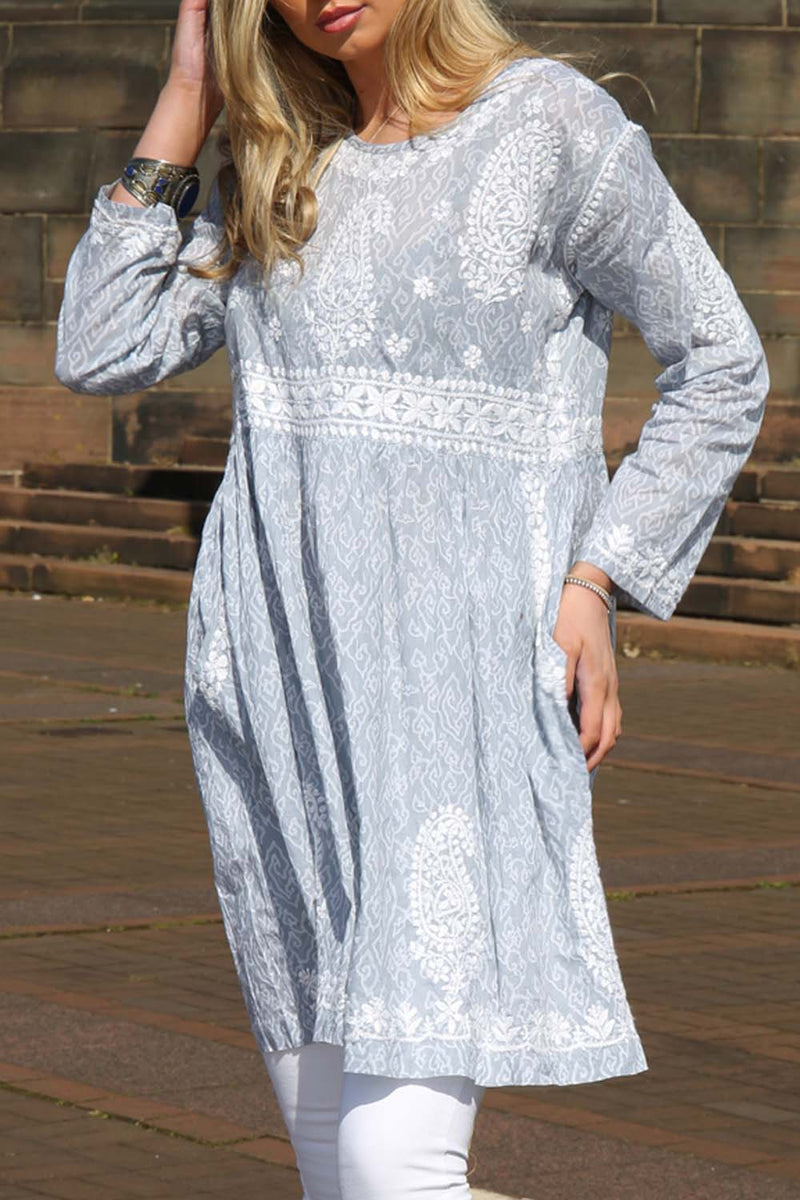 Sienna Embroidered Pocket Lawn Kurta In Grey